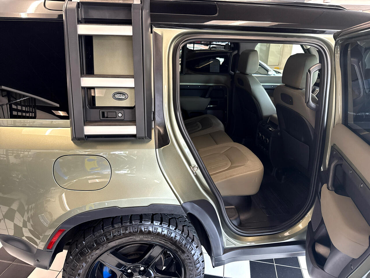 Land Rover Defender P300 110 S 2020 Land Rover Defender P300 110 S 2020