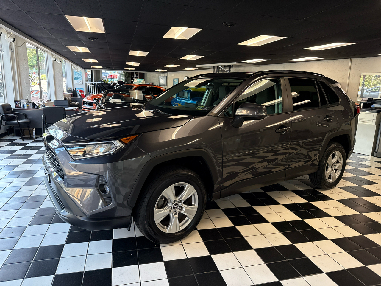 Toyota RAV4 XLE AWD 2019 Toyota RAV4 XLE AWD 2019