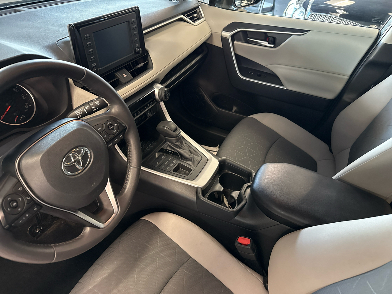 Toyota RAV4 XLE AWD 2019 Toyota RAV4 XLE AWD 2019