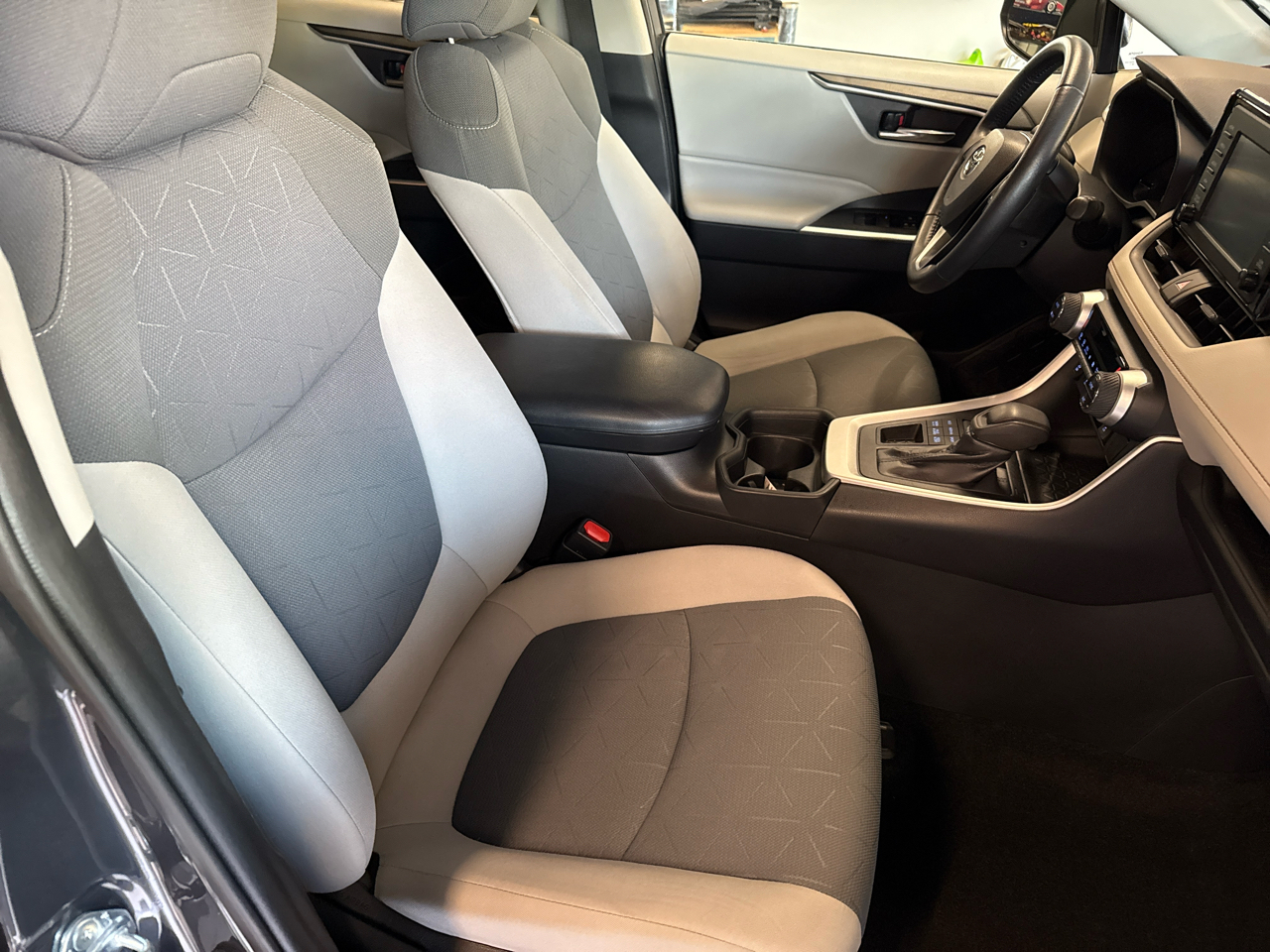 Toyota RAV4 XLE AWD 2019 Toyota RAV4 XLE AWD 2019