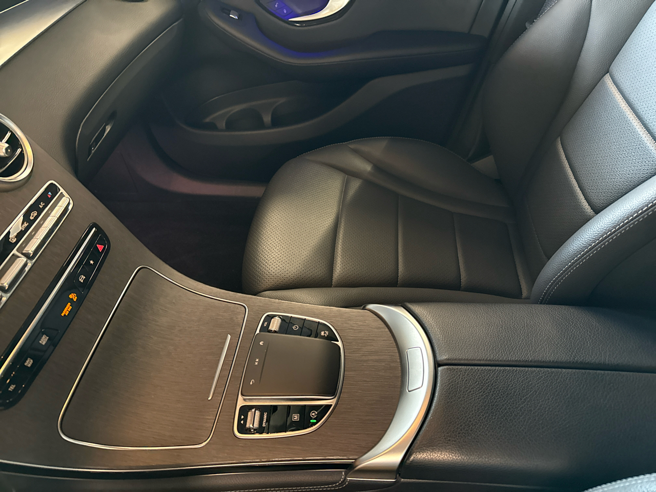 Mercedes-Benz GLC-Class GLC300 4MATIC 2020 Mercedes-Benz GLC-Class GLC300 4MATIC 2020