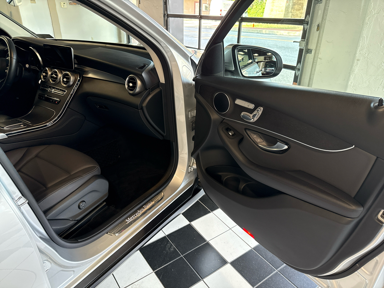 Mercedes-Benz GLC-Class GLC300 4MATIC 2020 Mercedes-Benz GLC-Class GLC300 4MATIC 2020