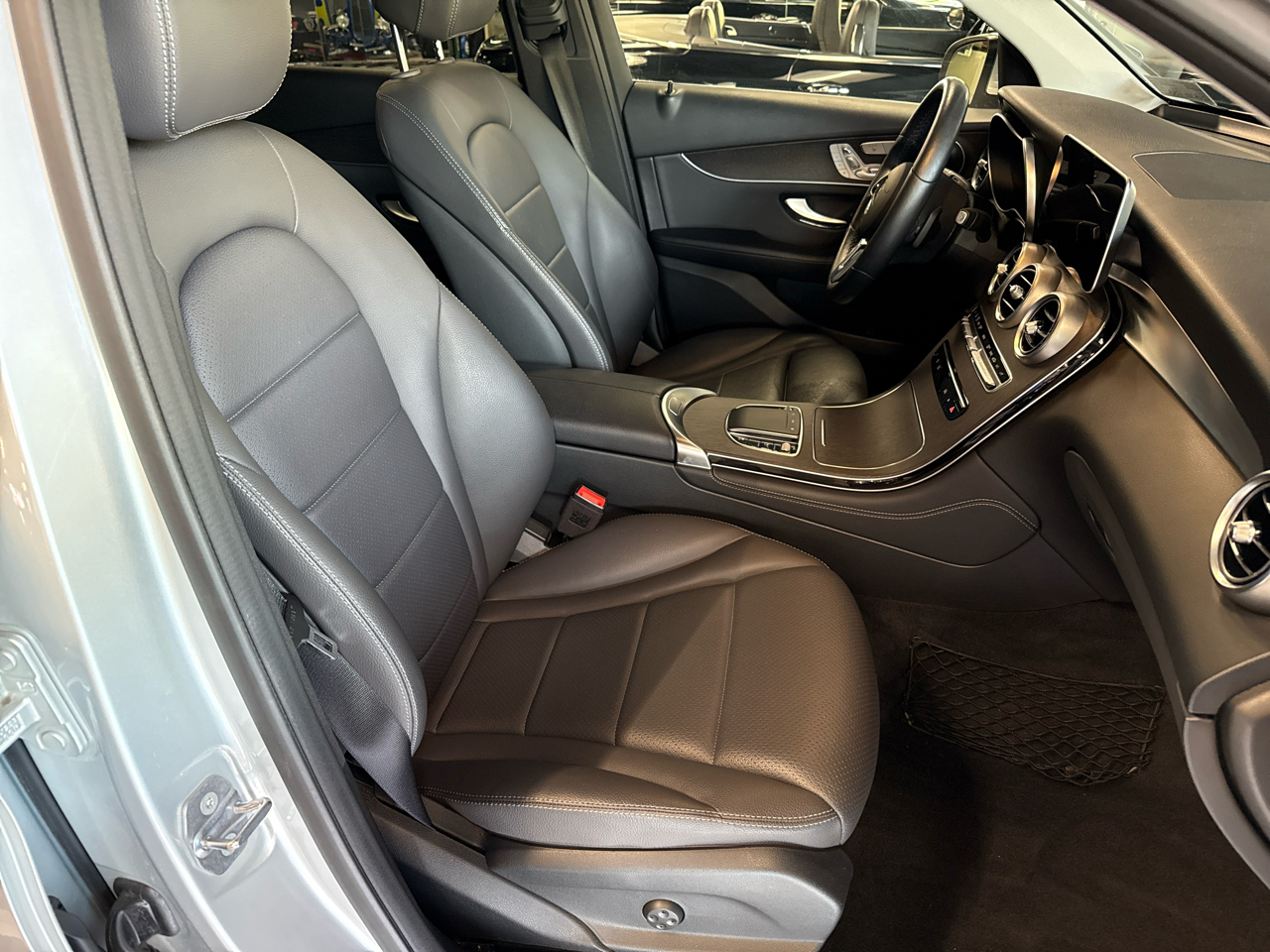 Mercedes-Benz GLC-Class GLC300 4MATIC 2020 Mercedes-Benz GLC-Class GLC300 4MATIC 2020