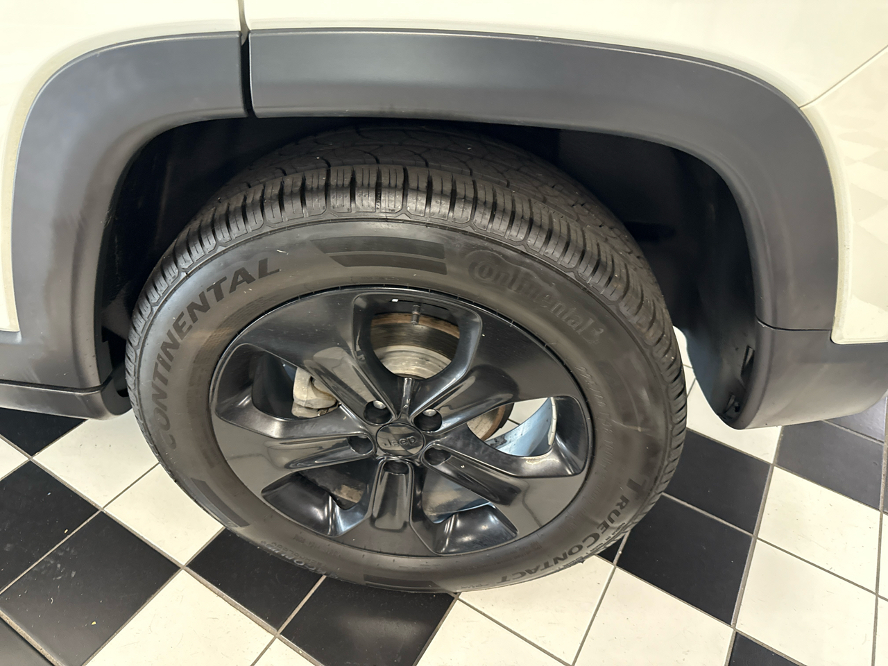 2018 Jeep Compass North Edition Latitude photo 5