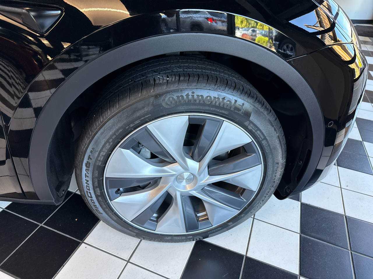 2022 Tesla Model Y Long Range photo 6