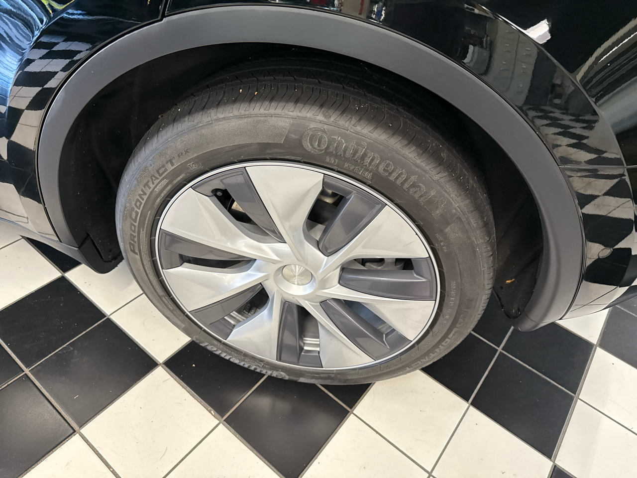 2022 Tesla Model Y Long Range photo 8