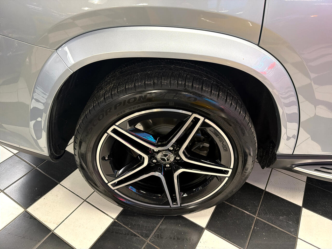 Mercedes-Benz GLS-Class GLS450 4MATIC 2025