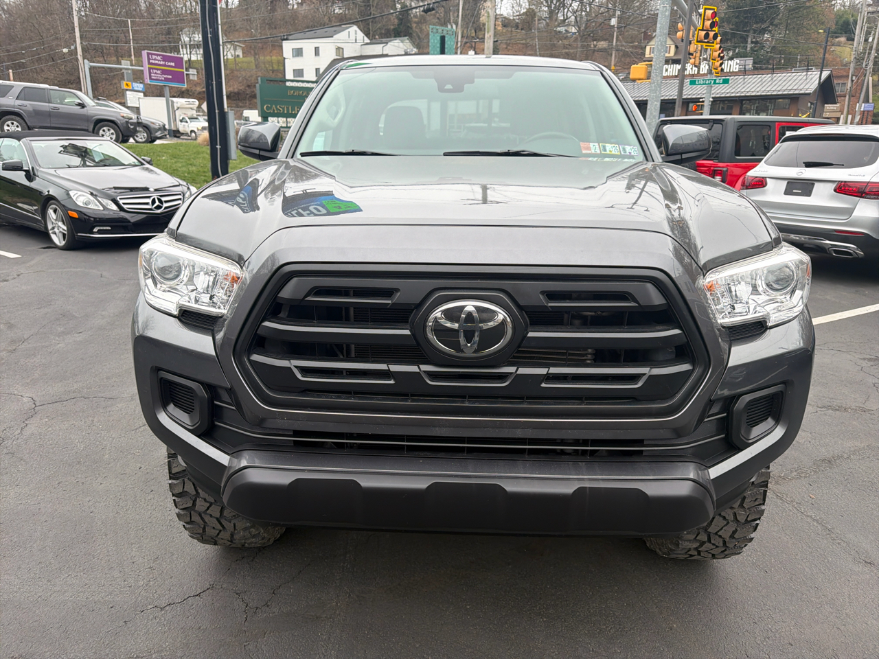 Toyota Tacoma SR Dbl Cab 4WD V6 at 2019