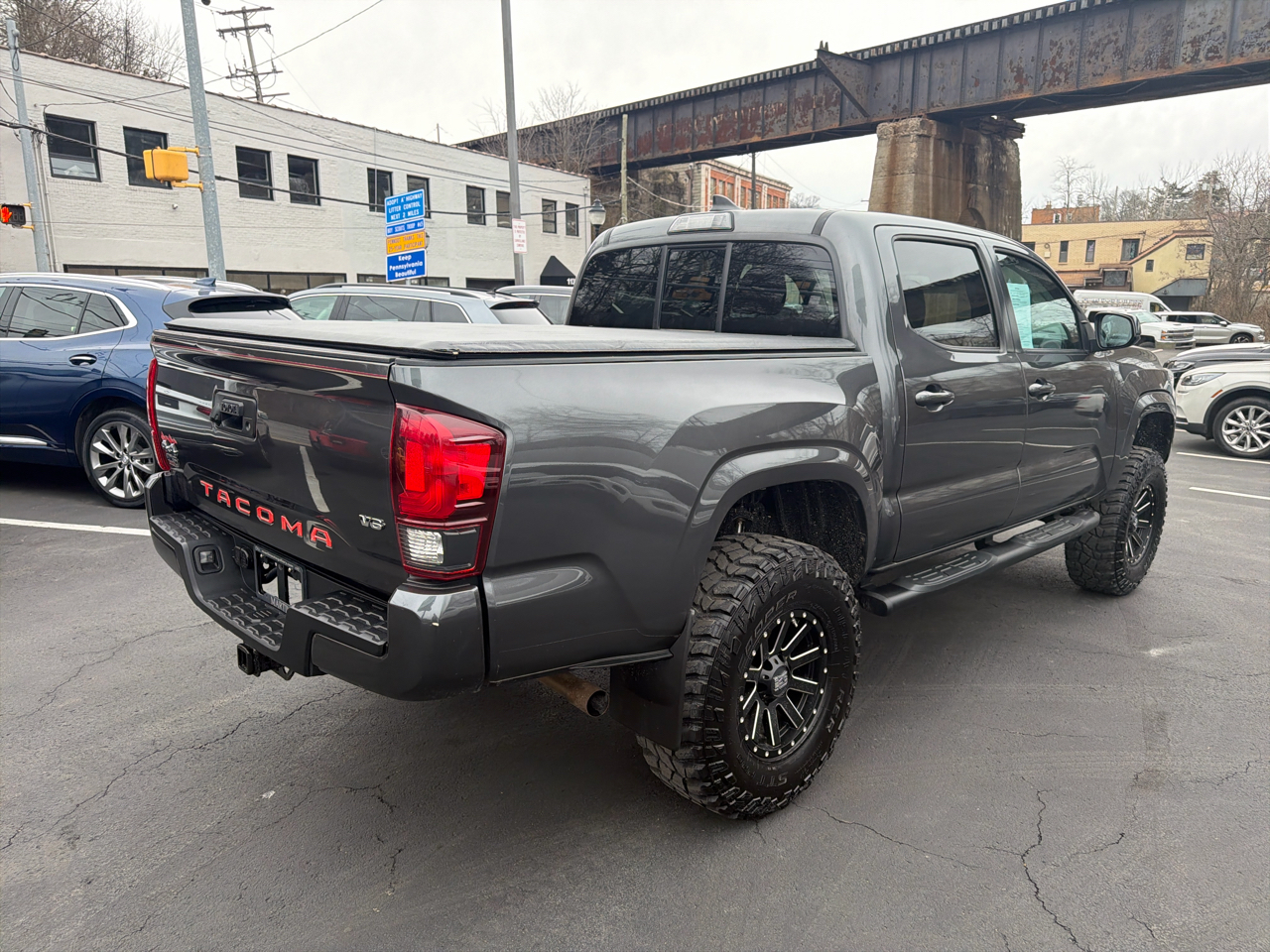 Toyota Tacoma SR Dbl Cab 4WD V6 at 2019