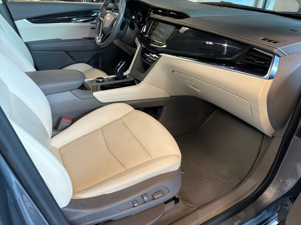 Cadillac XT6 Premium Luxury AWD 2021