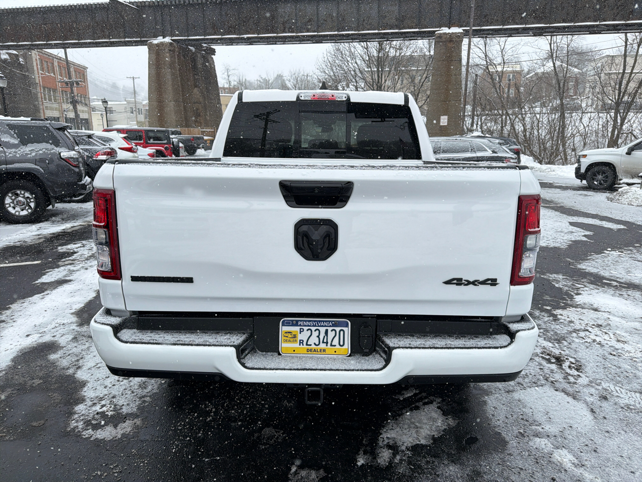 RAM 1500 Big Horn Crew Cab SWB 4WD 2023