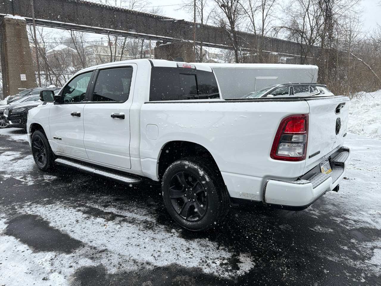 RAM 1500 Big Horn Crew Cab SWB 4WD 2023