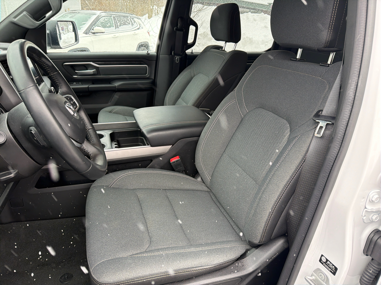 RAM 1500 Big Horn Crew Cab SWB 4WD 2023