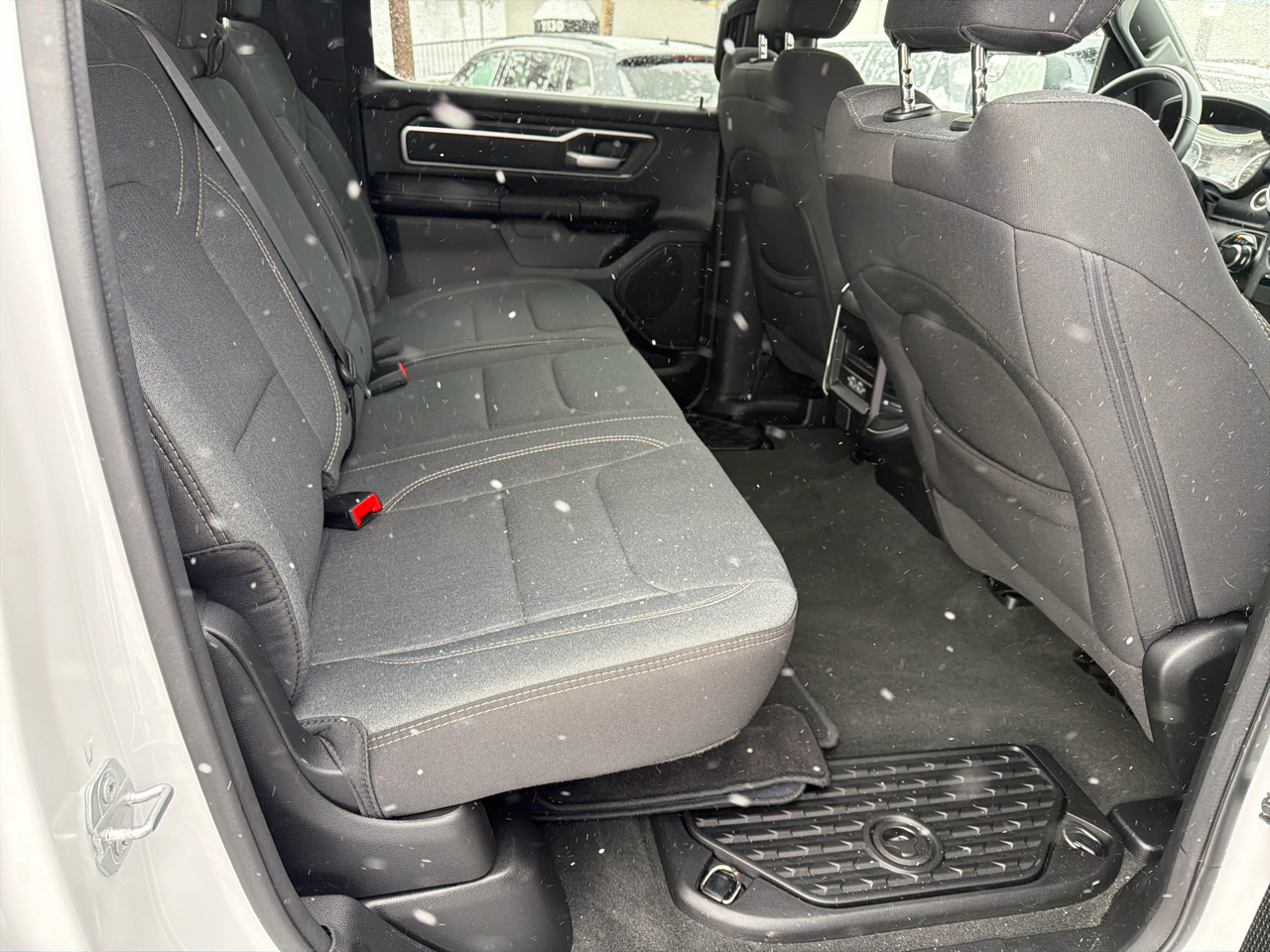 RAM 1500 Big Horn Crew Cab SWB 4WD 2023