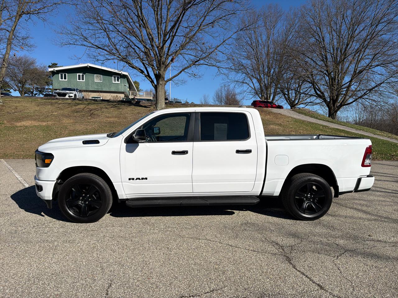 RAM 1500 Big Horn Crew Cab SWB 4WD 2023