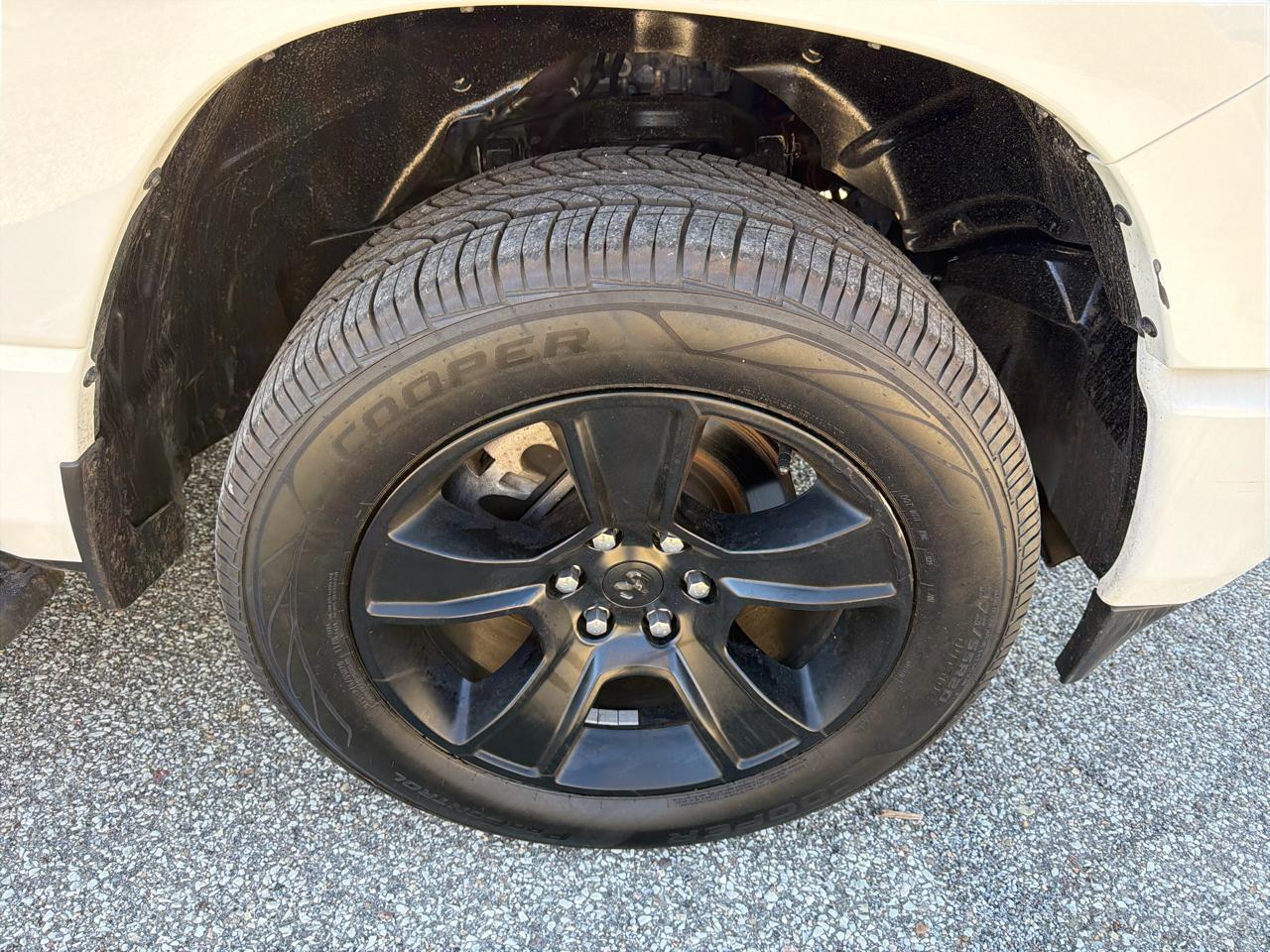 RAM 1500 Big Horn Crew Cab SWB 4WD 2023