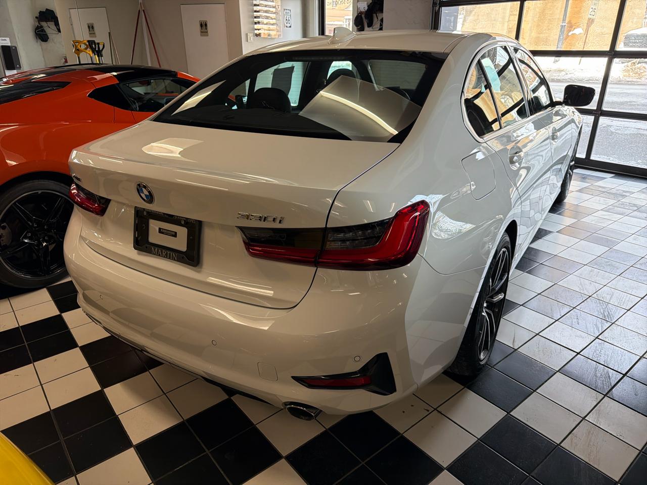 BMW 3-Series 330i xDrive 2021