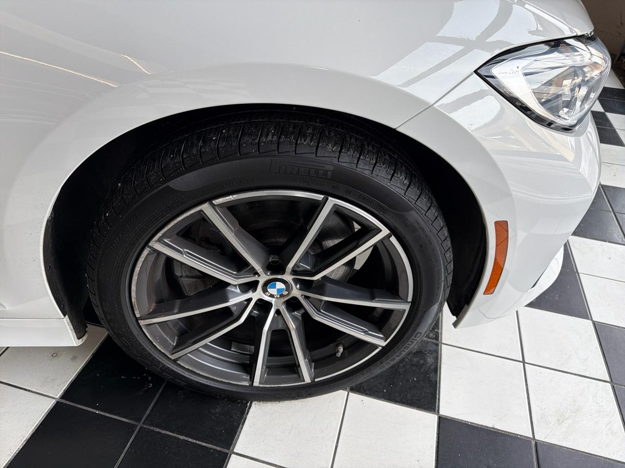 BMW 3-Series 330i xDrive 2021