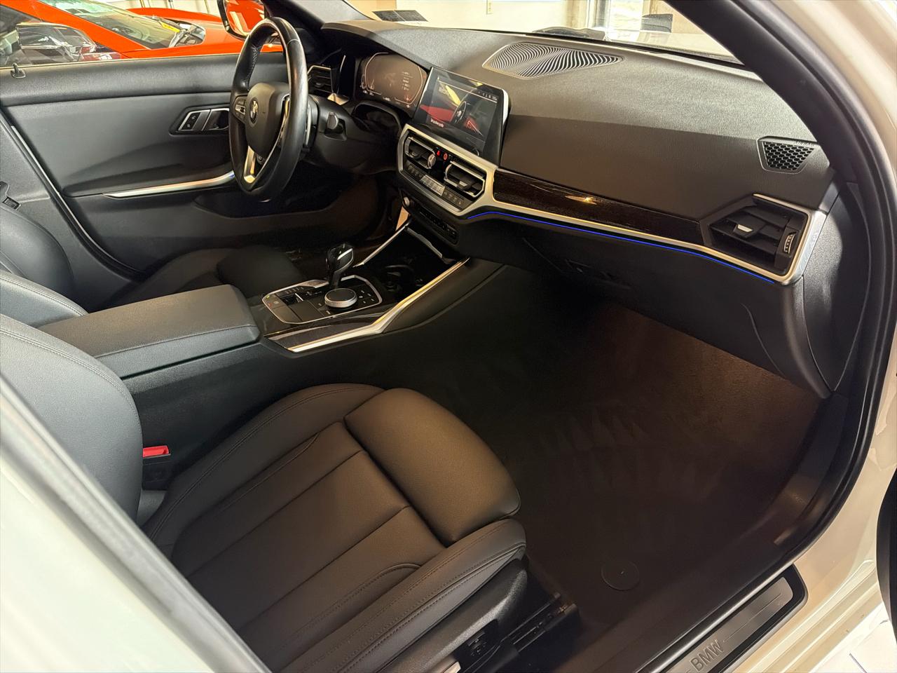 BMW 3-Series 330i xDrive 2021