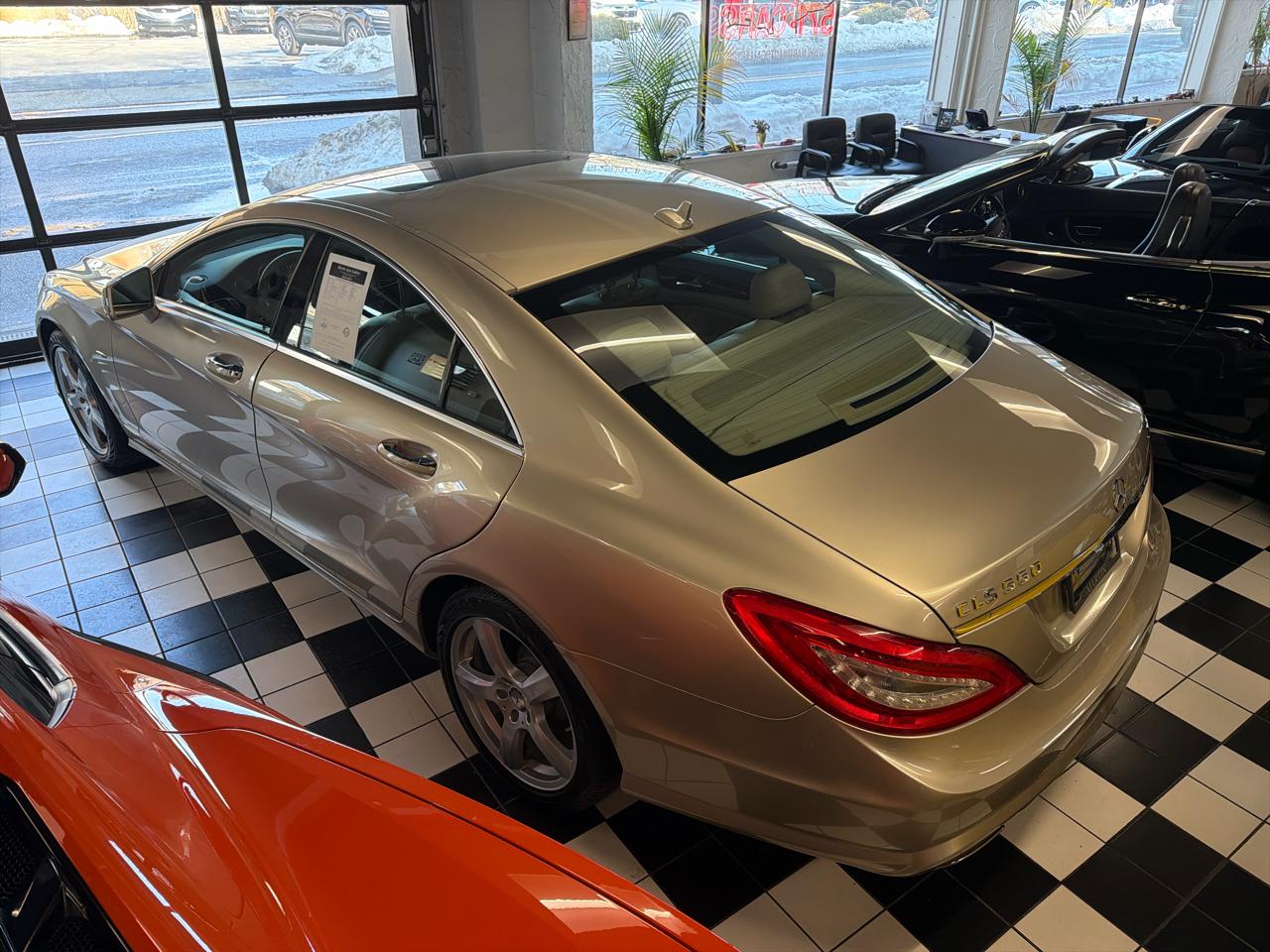 Mercedes-Benz CLS-Class CLS550 4MATIC 2012