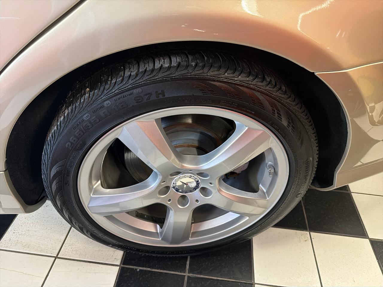 Mercedes-Benz CLS-Class CLS550 4MATIC 2012