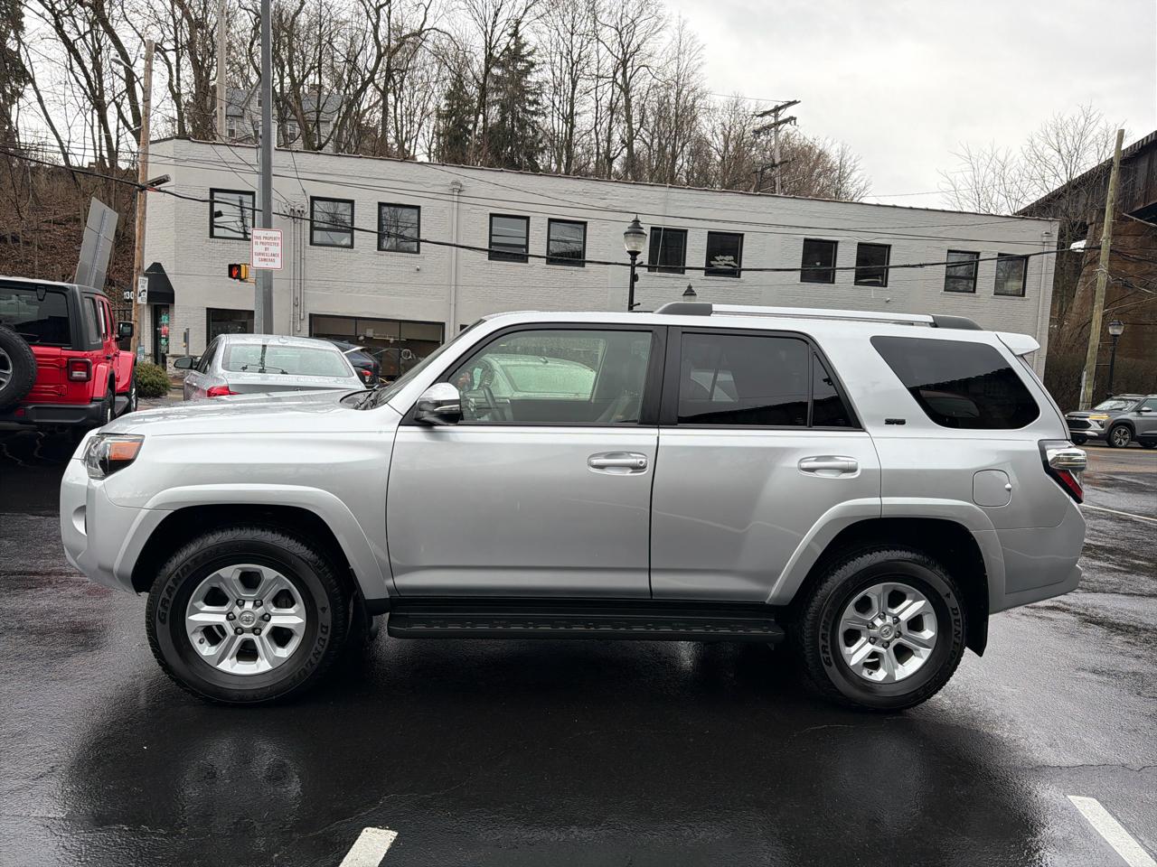 Toyota 4Runner SR5 4WD 2019
