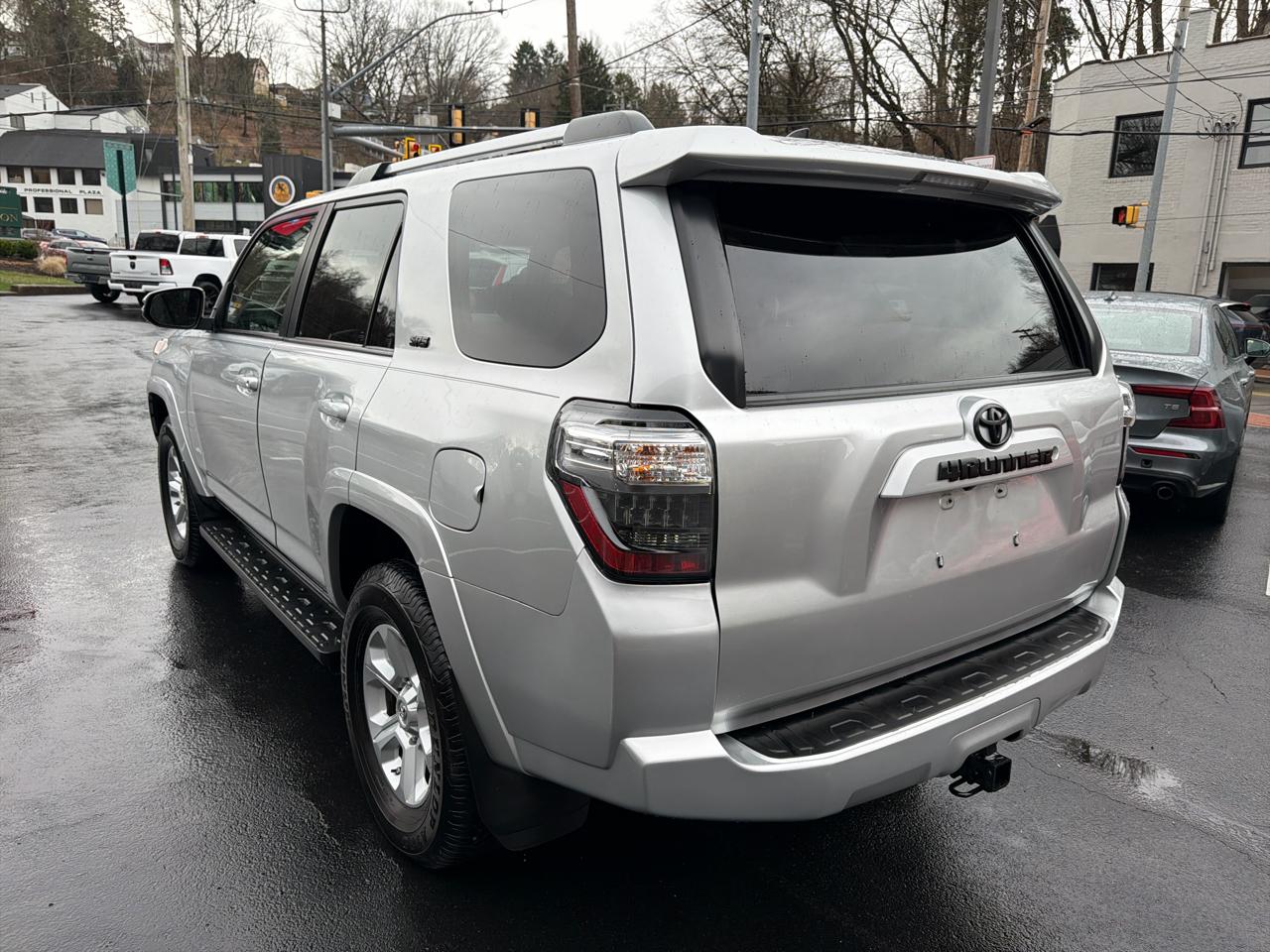 Toyota 4Runner SR5 4WD 2019