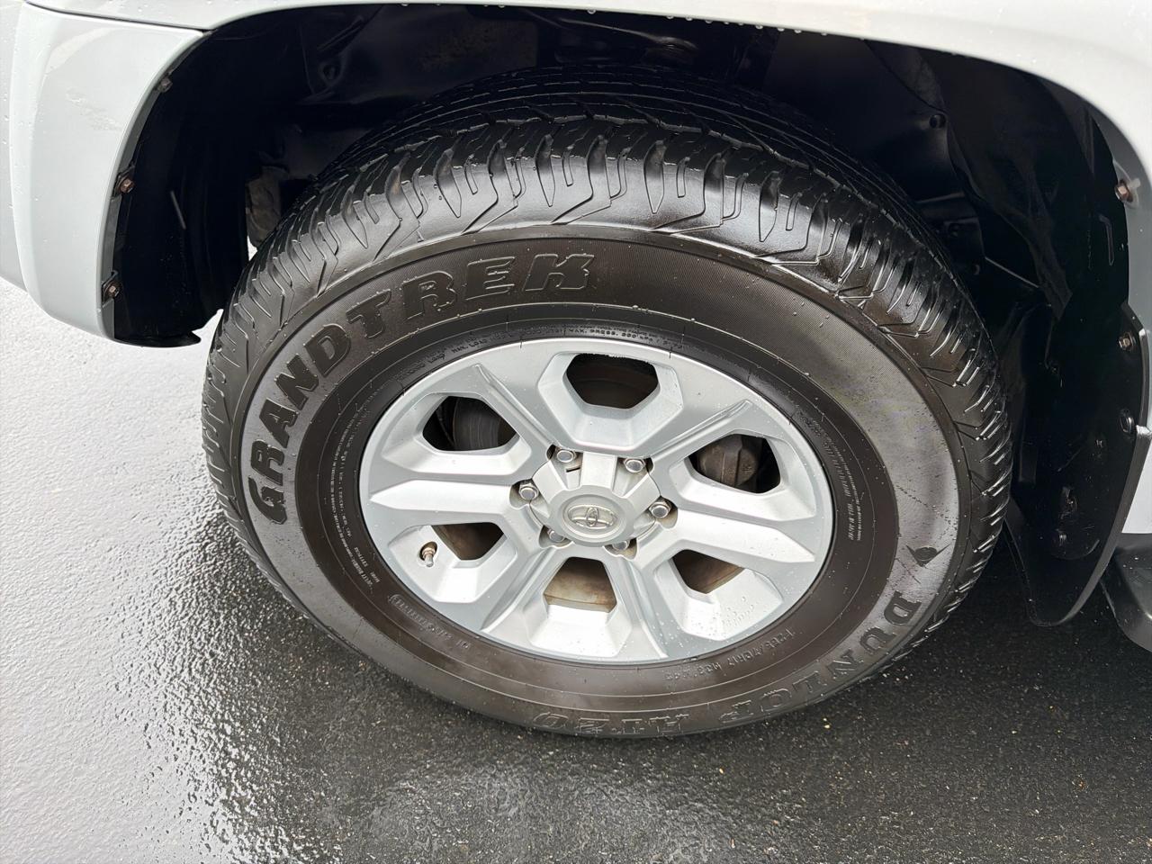 Toyota 4Runner SR5 4WD 2019