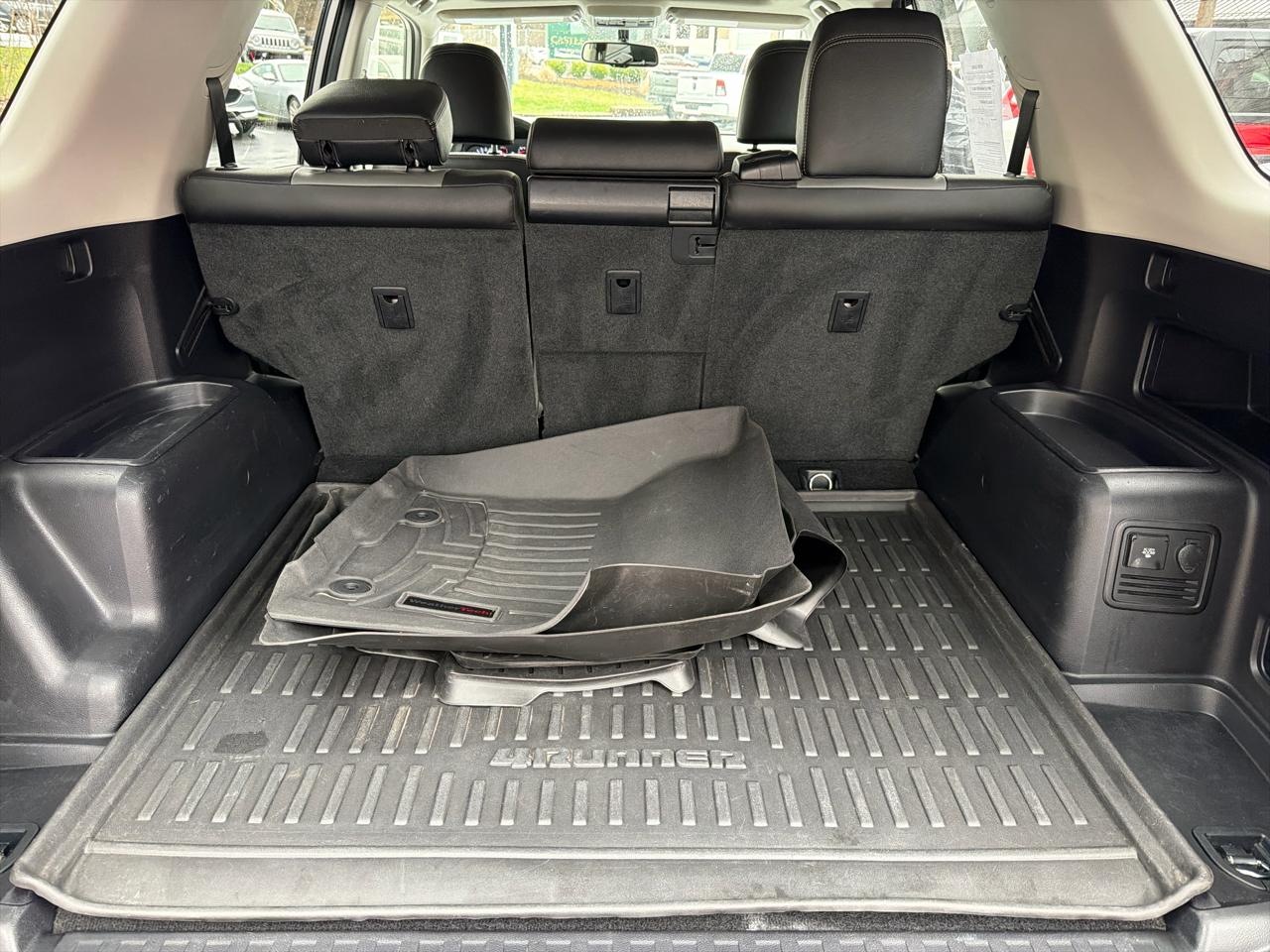 Toyota 4Runner SR5 4WD 2019