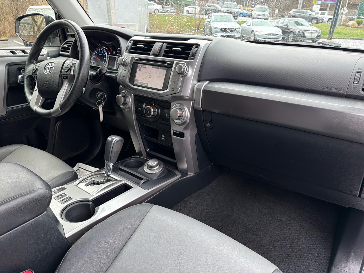 Toyota 4Runner SR5 4WD 2019