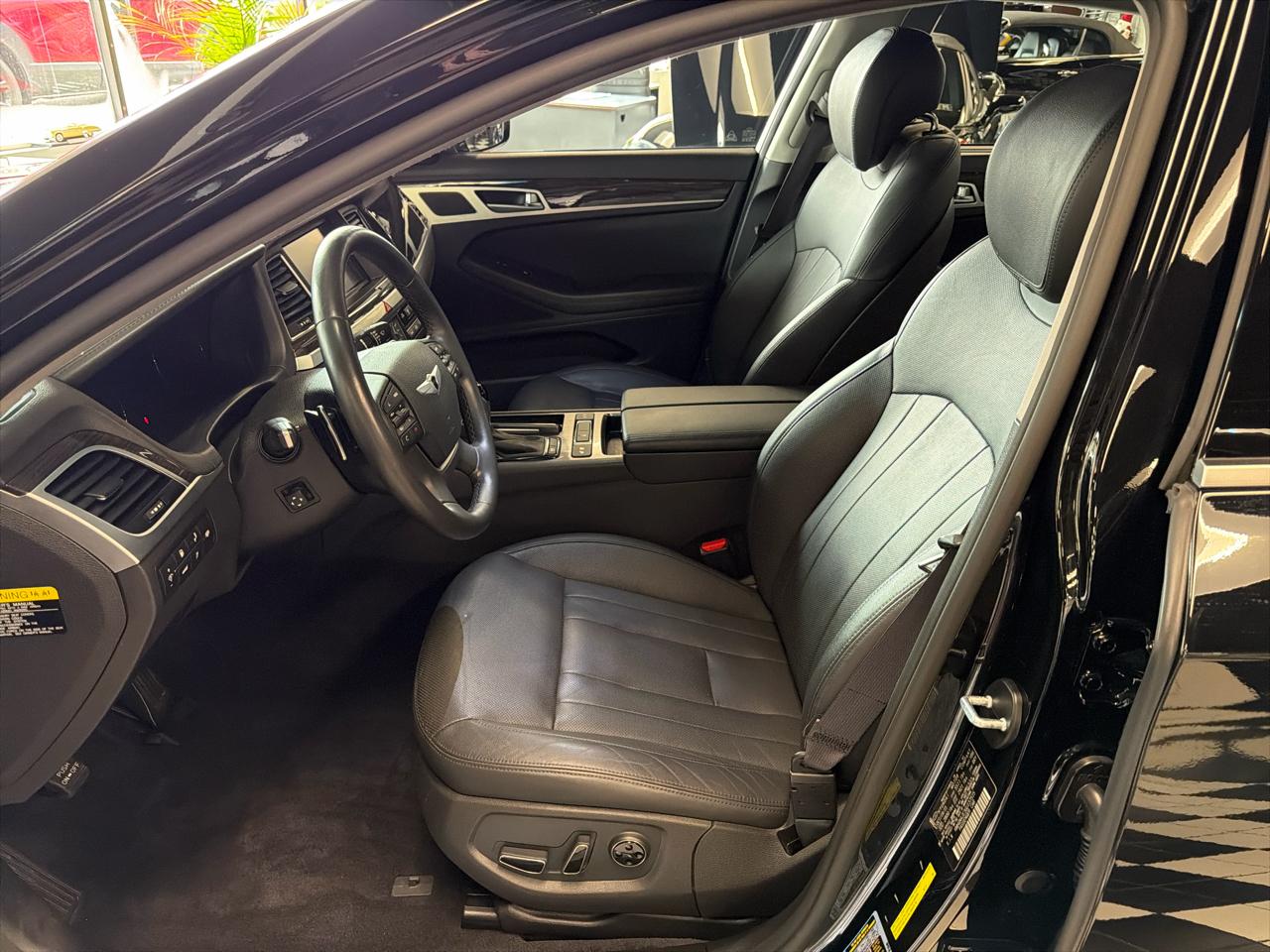 Hyundai Genesis 3.8L 2016