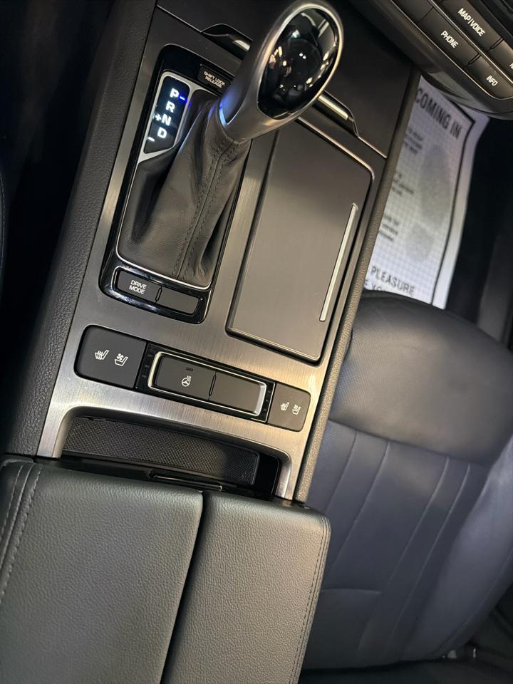 Hyundai Genesis 3.8L 2016