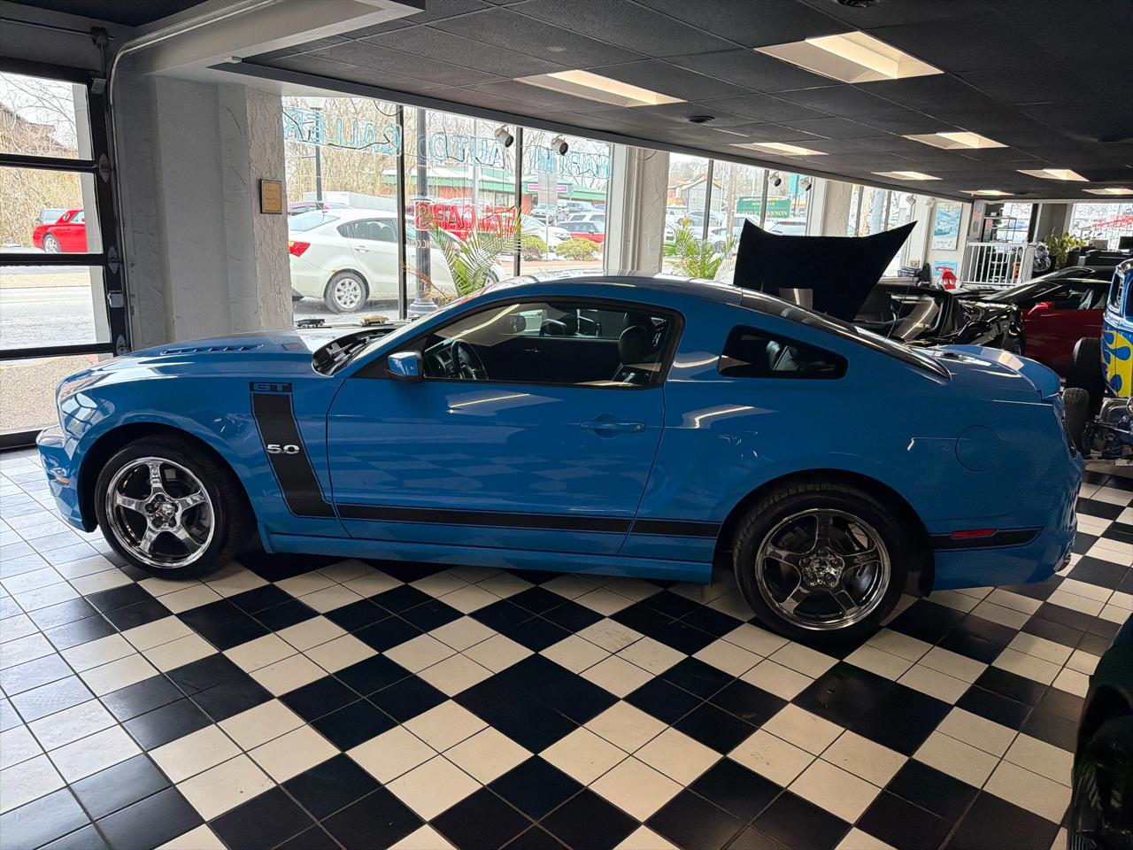 Ford Mustang GT Premium Coupe 2013