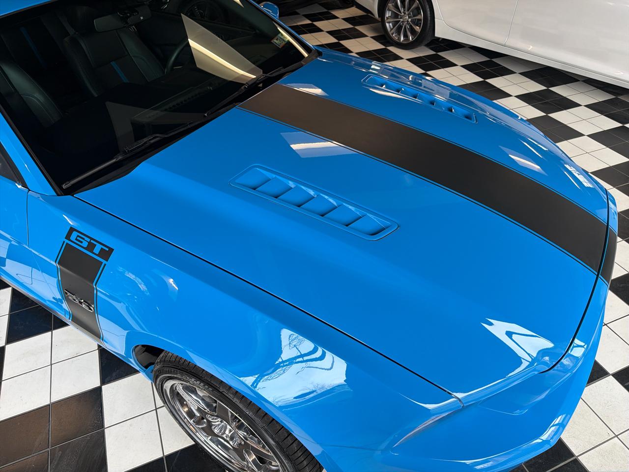 Ford Mustang GT Premium Coupe 2013