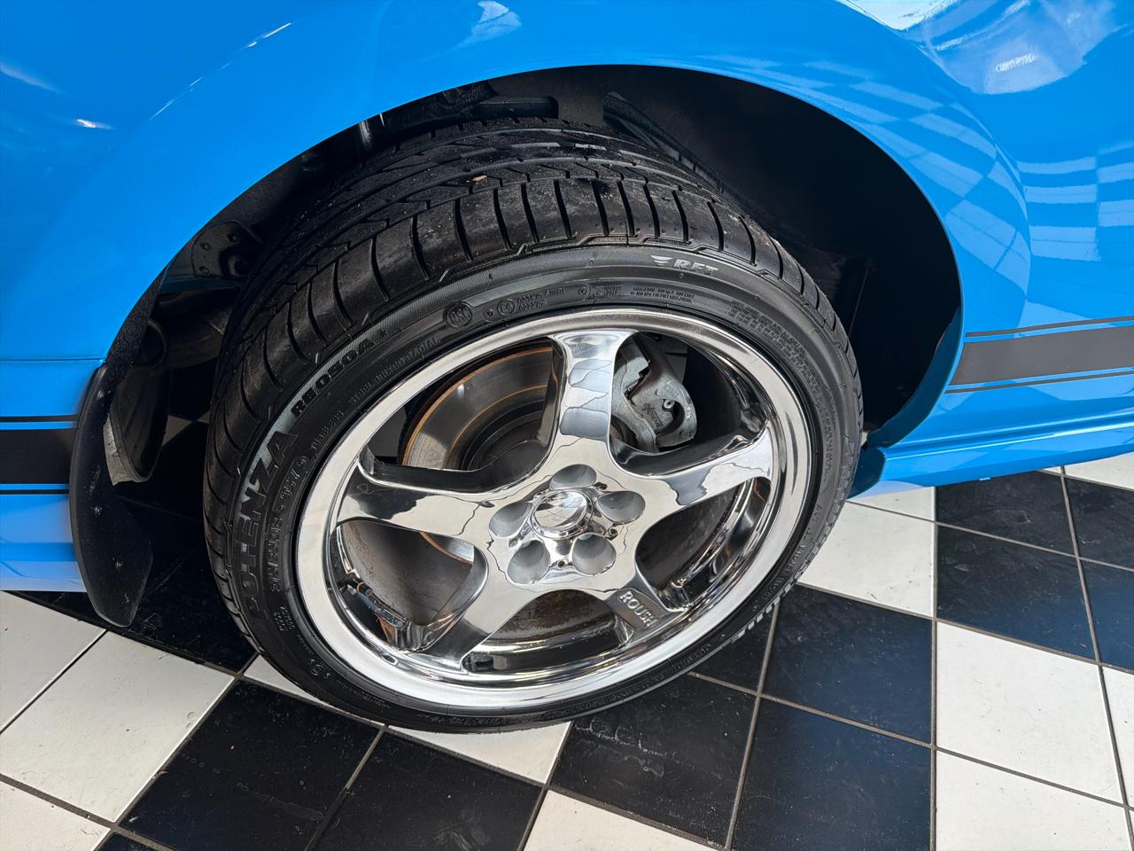 Ford Mustang GT Premium Coupe 2013