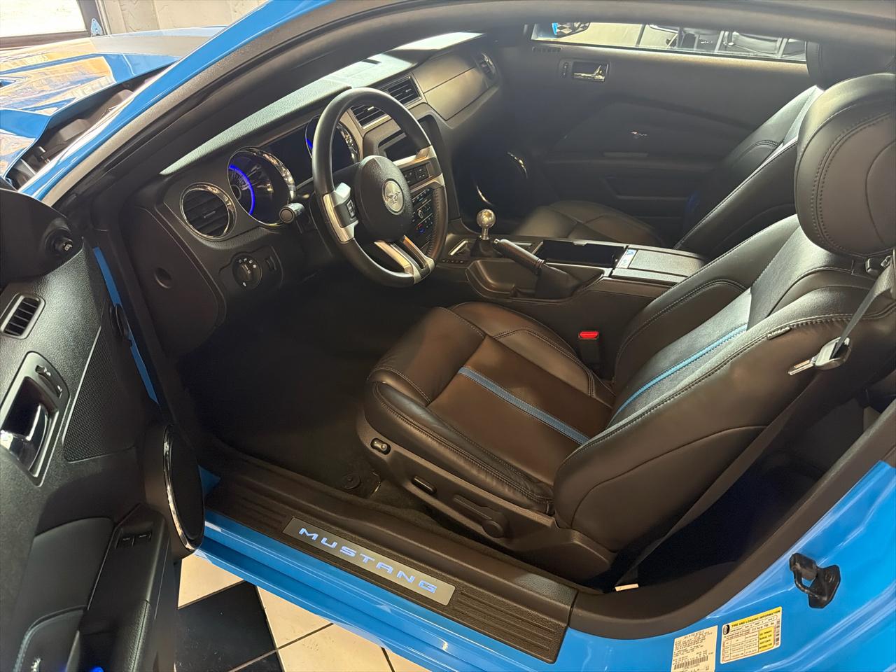 Ford Mustang GT Premium Coupe 2013