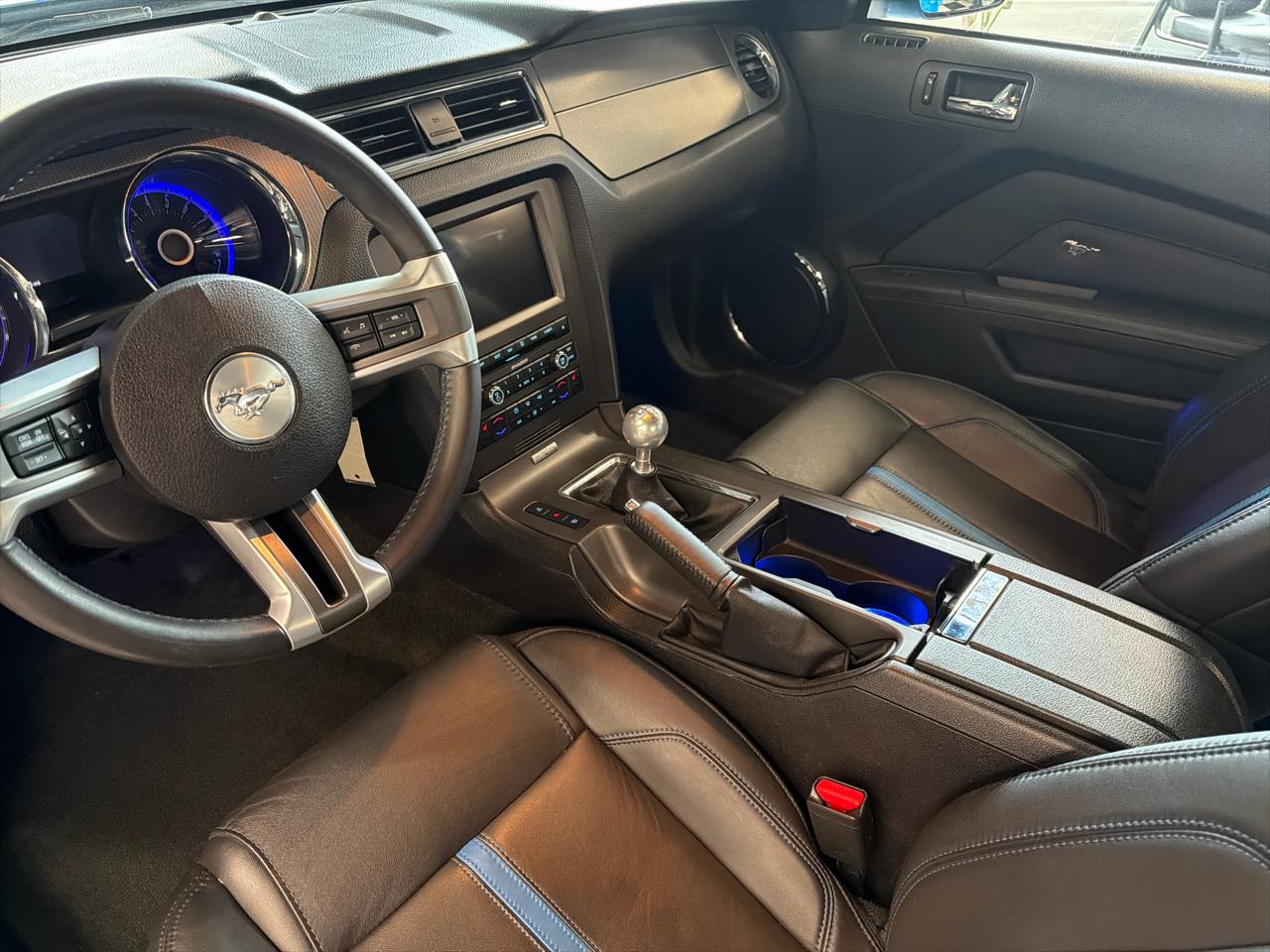 Ford Mustang GT Premium Coupe 2013