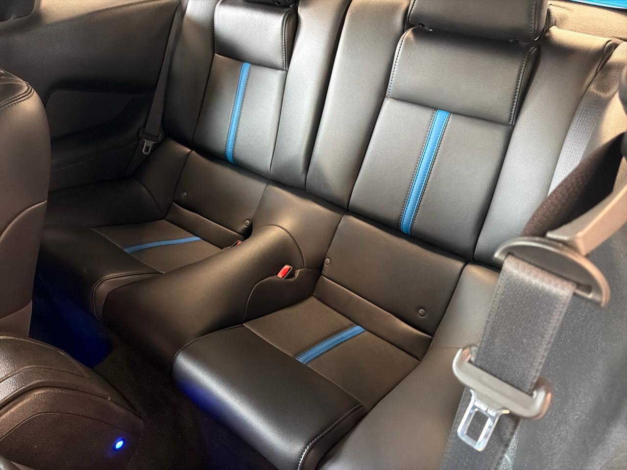 Ford Mustang GT Premium Coupe 2013