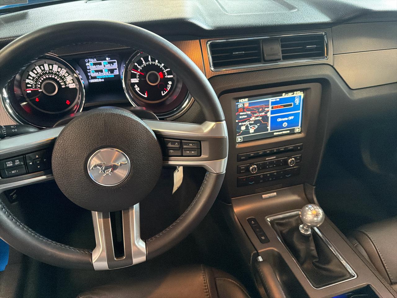 Ford Mustang GT Premium Coupe 2013