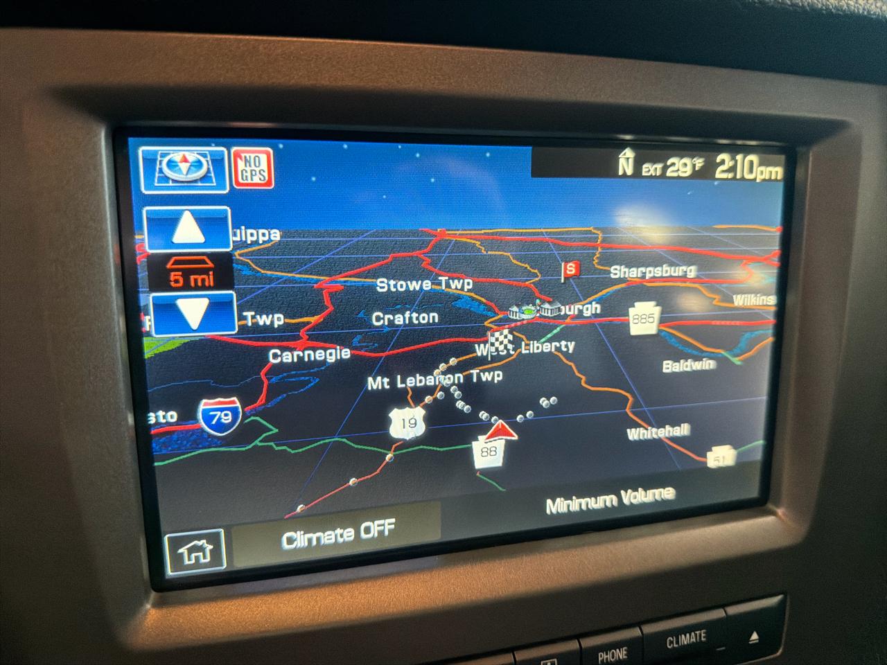 Ford Mustang GT Premium Coupe 2013