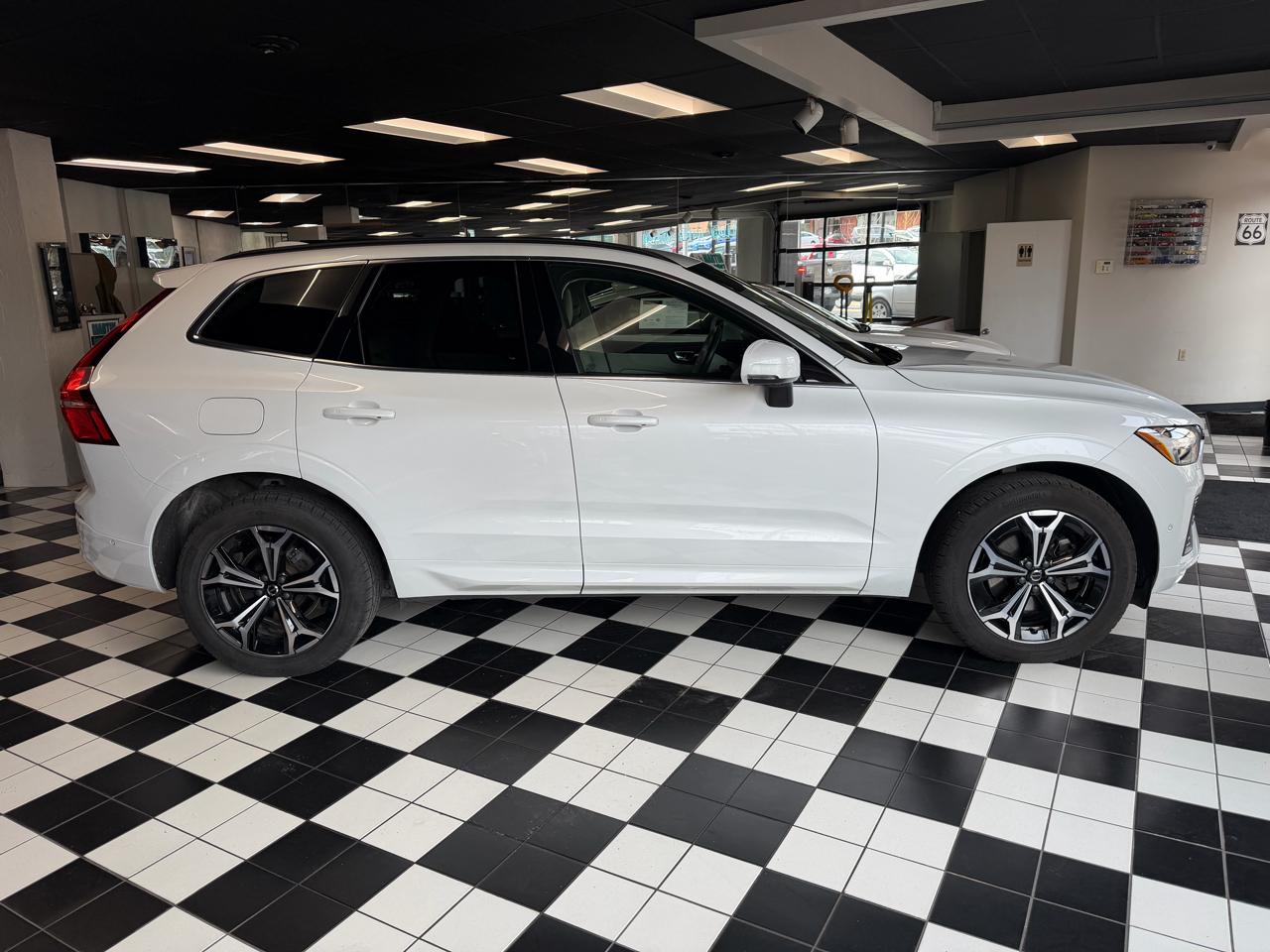 Volvo XC60 T8 Momentum Hybrid AWD 2022