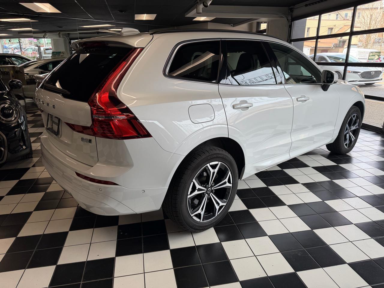 Volvo XC60 T8 Momentum Hybrid AWD 2022