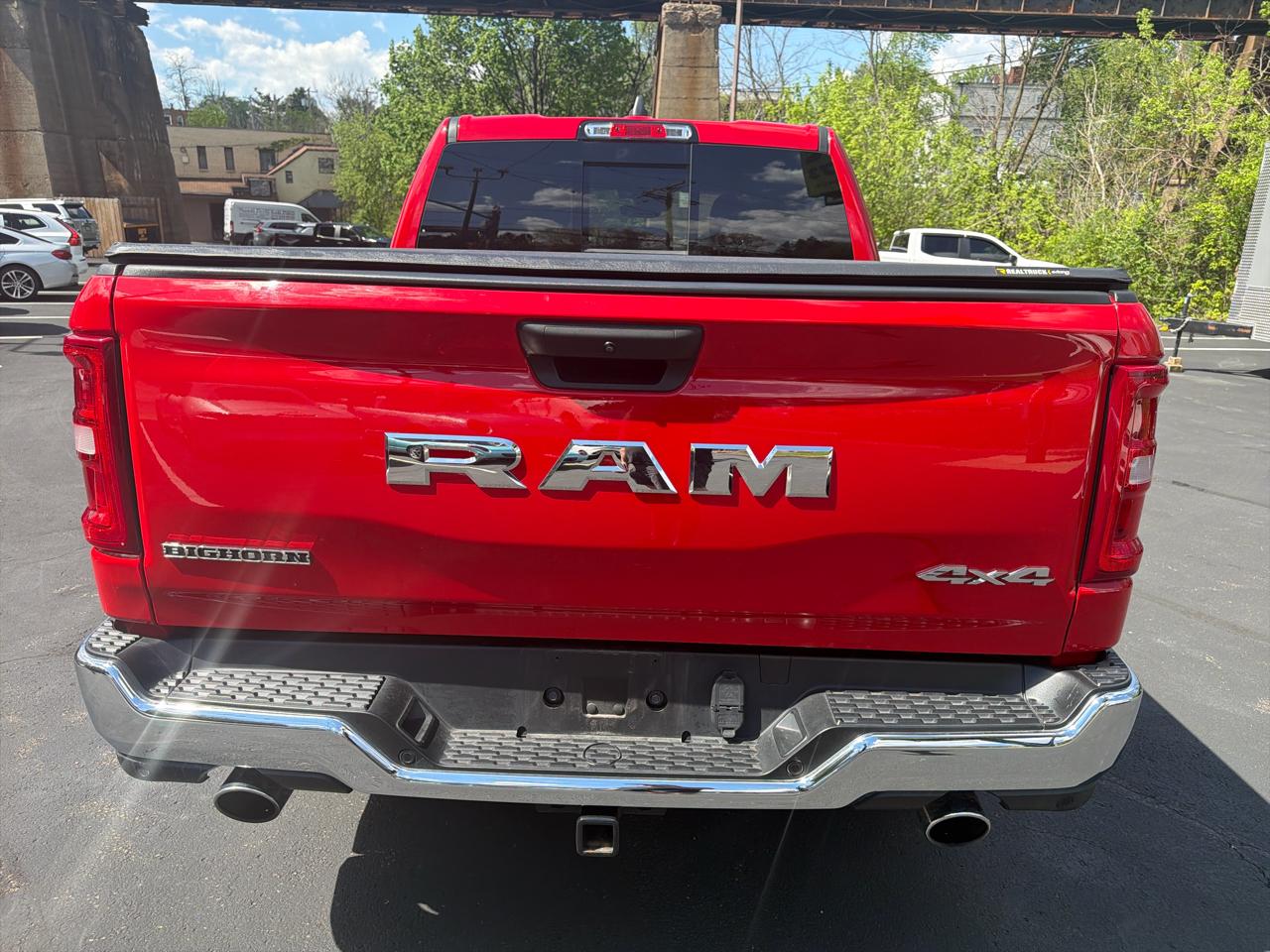 RAM 1500 Big Horn Crew Cab SWB 4WD 2025