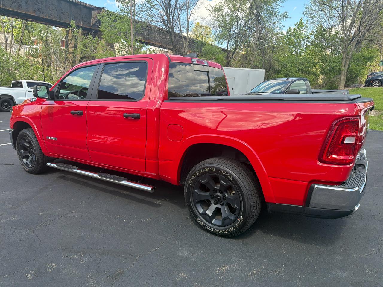 RAM 1500 Big Horn Crew Cab SWB 4WD 2025