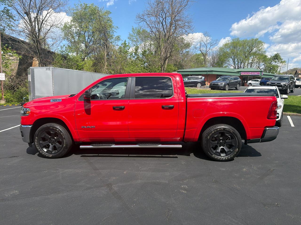 RAM 1500 Big Horn Crew Cab SWB 4WD 2025