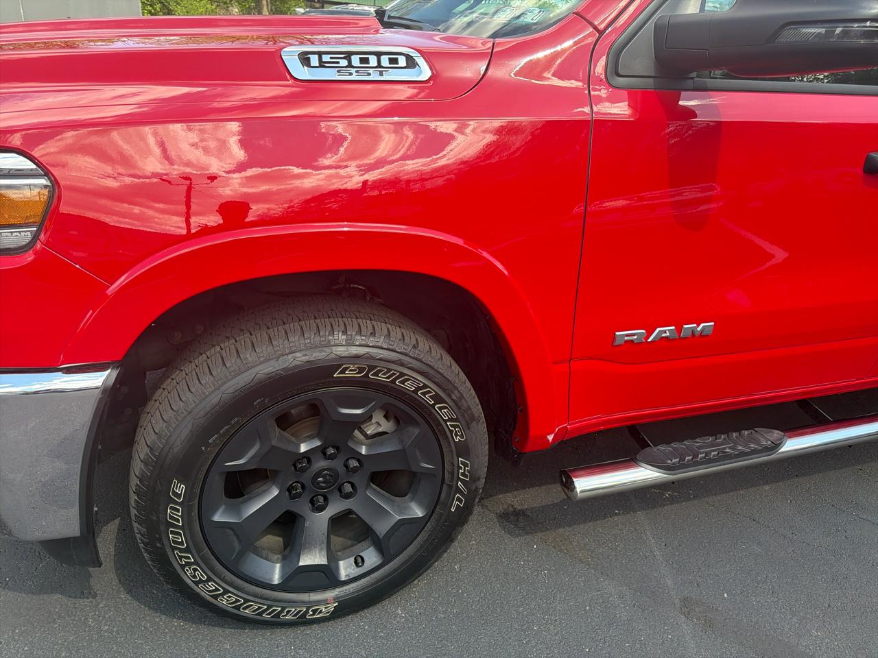 RAM 1500 Big Horn Crew Cab SWB 4WD 2025