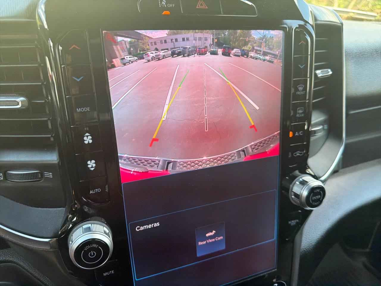 RAM 1500 Big Horn Crew Cab SWB 4WD 2025