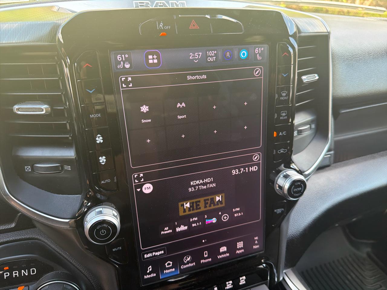 RAM 1500 Big Horn Crew Cab SWB 4WD 2025