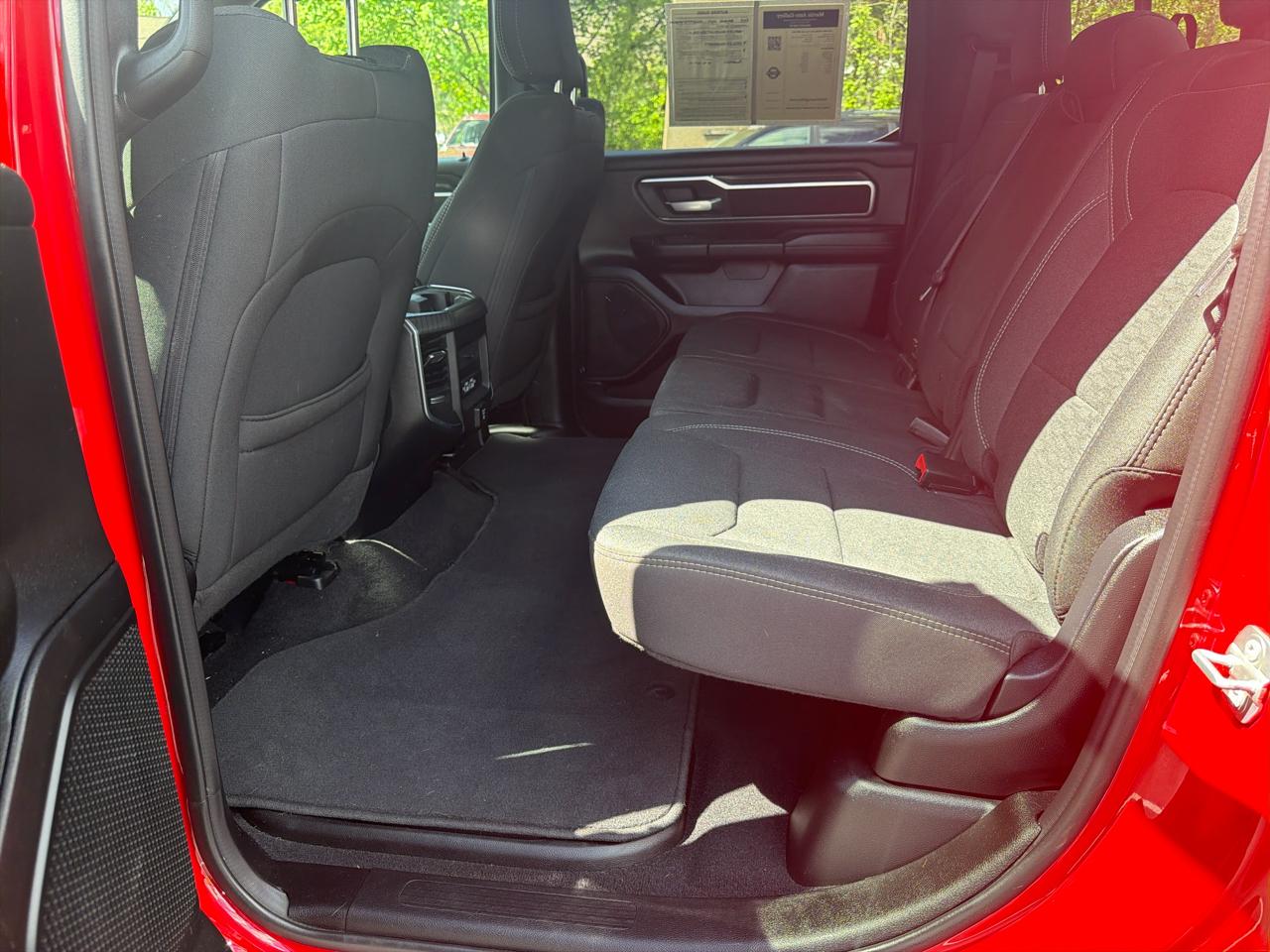 RAM 1500 Big Horn Crew Cab SWB 4WD 2025