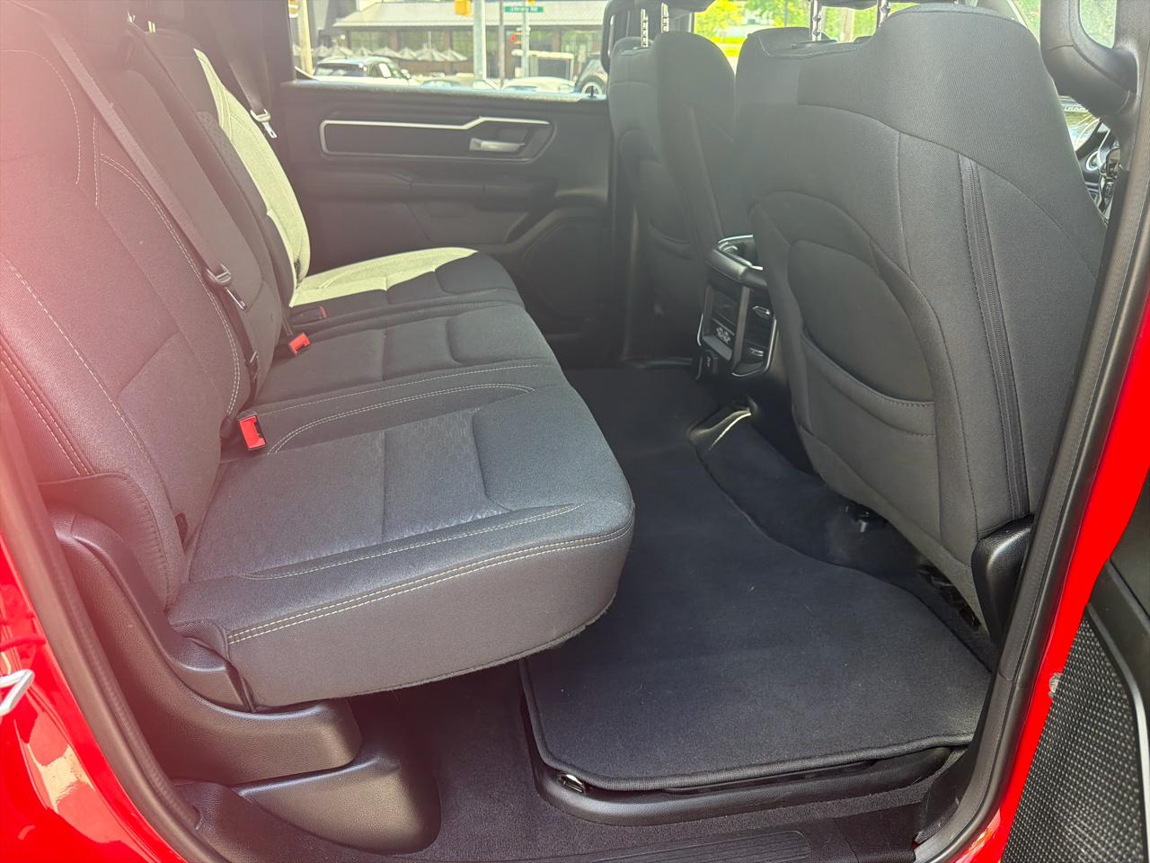 RAM 1500 Big Horn Crew Cab SWB 4WD 2025